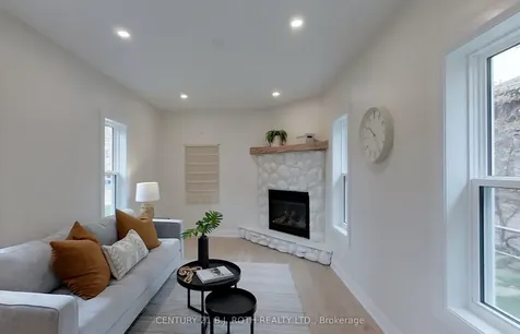 20 Hadden Crescent Barrie ON L4M 6G6