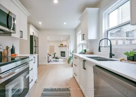 20 Hadden Crescent Barrie ON L4M 6G6
