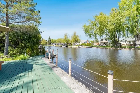 19 Willow Crescent Ramara ON L0K 1B0