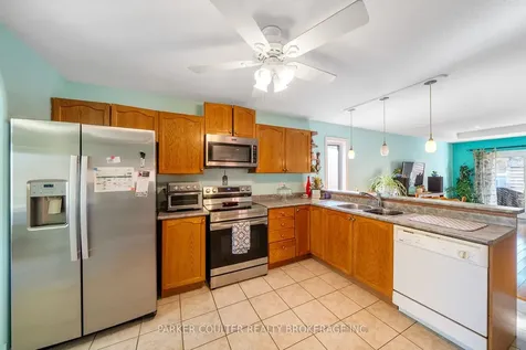 15 Edwards Drive Barrie ON L4N 9K6