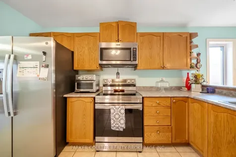 15 Edwards Drive Barrie ON L4N 9K6