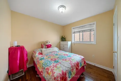 15 Edwards Drive Barrie ON L4N 9K6