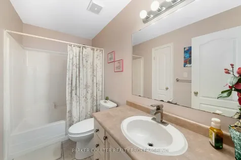 15 Edwards Drive Barrie ON L4N 9K6