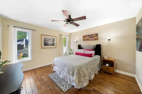15 Edwards Drive Barrie ON L4N 9K6