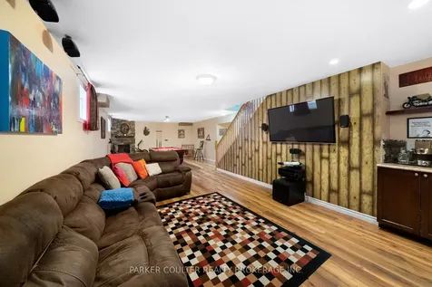 15 Edwards Drive Barrie ON L4N 9K6