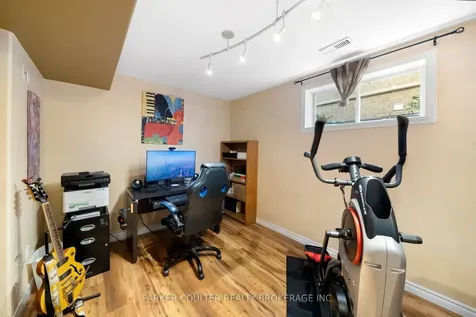 15 Edwards Drive Barrie ON L4N 9K6
