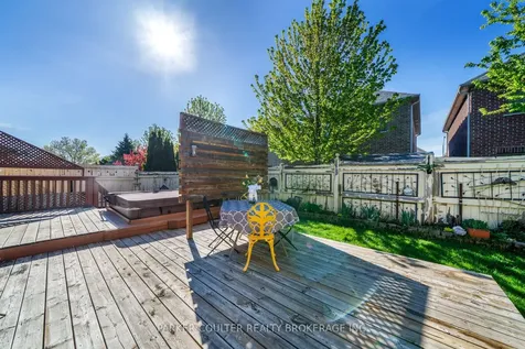 15 Edwards Drive Barrie ON L4N 9K6