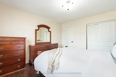 201 Christopher Street Clearview ON L0M 1S0