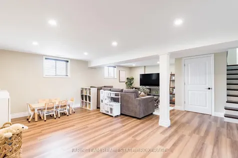 201 Christopher Street Clearview ON L0M 1S0