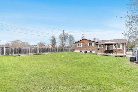 201 Christopher Street Clearview ON L0M 1S0