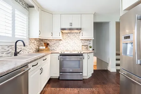 201 Christopher Street Clearview ON L0M 1S0