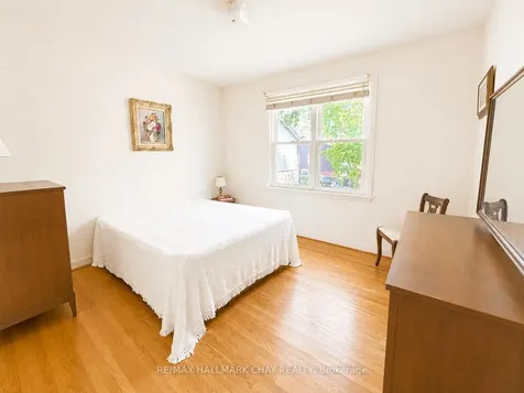 121 Rodney Street Barrie ON L4M 4C4