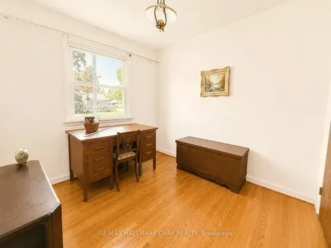 121 Rodney Street Barrie ON L4M 4C4