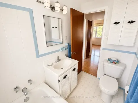 121 Rodney Street Barrie ON L4M 4C4
