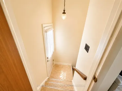 121 Rodney Street Barrie ON L4M 4C4