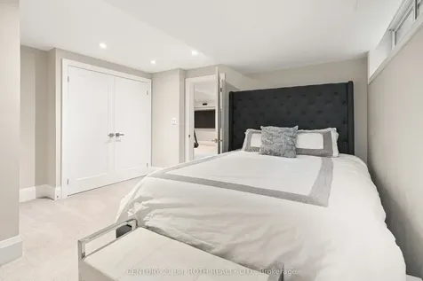29 Castle Drive Barrie ON L4N 1P9