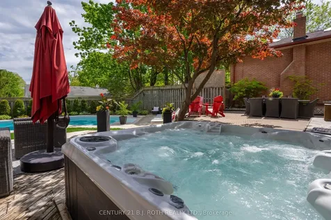 29 Castle Drive Barrie ON L4N 1P9