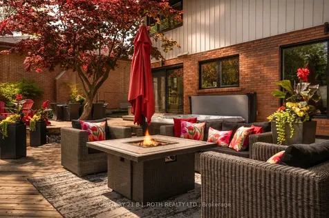 29 Castle Drive Barrie ON L4N 1P9