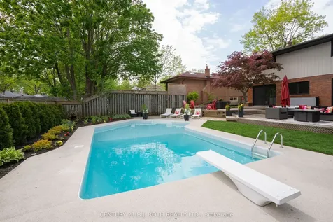 29 Castle Drive Barrie ON L4N 1P9