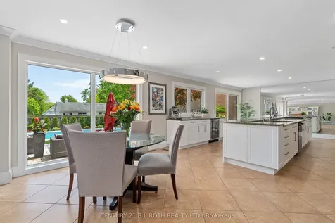 29 Castle Drive Barrie ON L4N 1P9