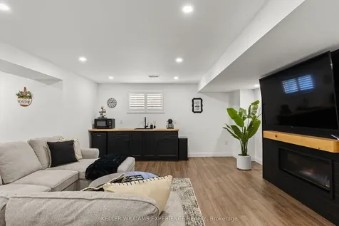 222 Lia Drive Clearview ON L0M 1S0