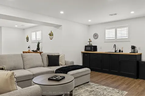 222 Lia Drive Clearview ON L0M 1S0