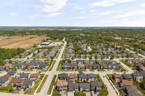 222 Lia Drive Clearview ON L0M 1S0