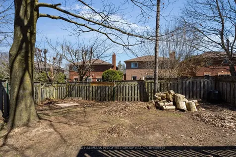 24 Geddes Crescent Barrie ON L4N 7B2