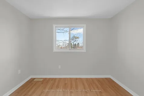 24 Geddes Crescent Barrie ON L4N 7B2
