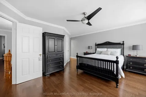 13 Surrey Street Barrie ON L4M 0C5