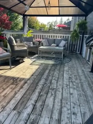13 Surrey Street Barrie ON L4M 0C5