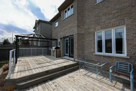 13 Surrey Street Barrie ON L4M 0C5