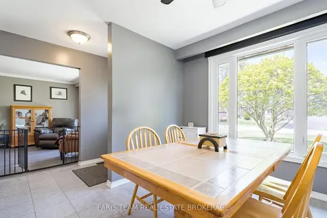 5 Fitzroy Terrace Barrie ON L4N 2Z2