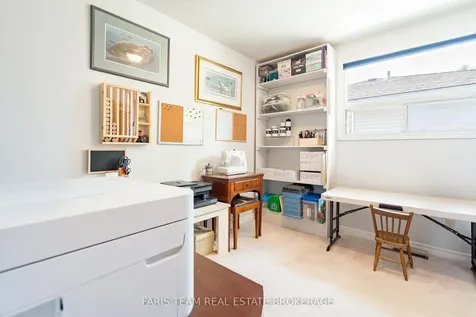 5 Fitzroy Terrace Barrie ON L4N 2Z2