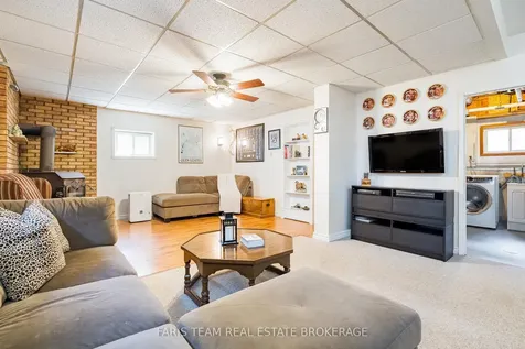5 Fitzroy Terrace Barrie ON L4N 2Z2