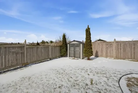 76 Forsyth Crescent Barrie ON L4N 6R1