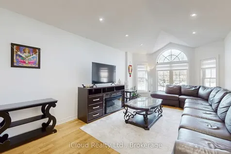 197 Mapleton Avenue Barrie ON L4N 8T5