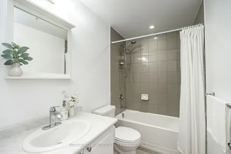 295 Cundles Road E Barrie ON L4M 0K8