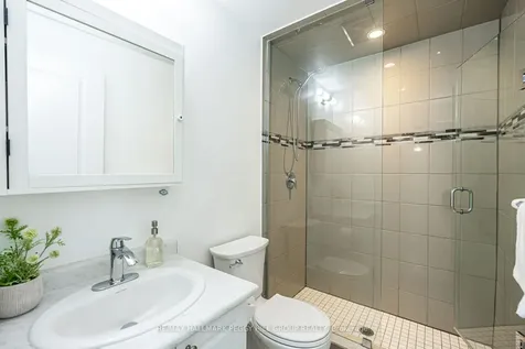 295 Cundles Road E Barrie ON L4M 0K8
