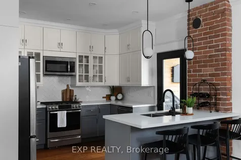 36 Sophia Street W Barrie ON L4N 1J3