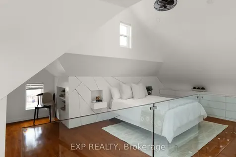 36 Sophia Street W Barrie ON L4N 1J3