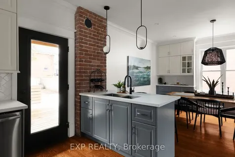36 Sophia Street W Barrie ON L4N 1J3