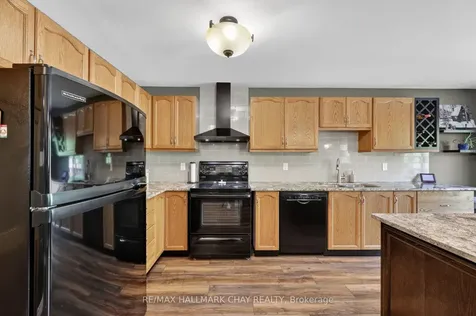 143 Emms Drive Barrie ON L4N 8H7