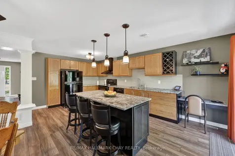 143 Emms Drive Barrie ON L4N 8H7