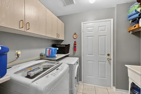 143 Emms Drive Barrie ON L4N 8H7
