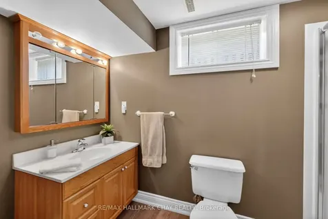 143 Emms Drive Barrie ON L4N 8H7