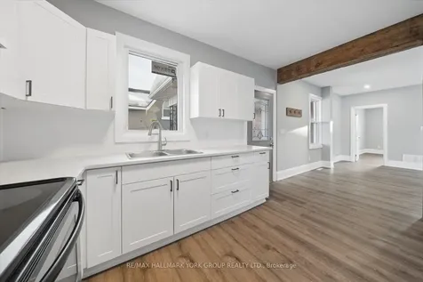16 Albert Street N Orillia ON L3V 5K1