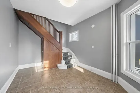 16 Albert Street N Orillia ON L3V 5K1