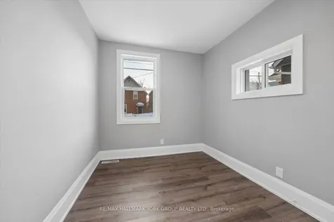 16 Albert Street N Orillia ON L3V 5K1