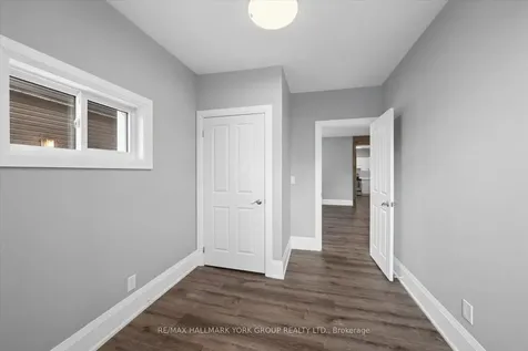 16 Albert Street N Orillia ON L3V 5K1